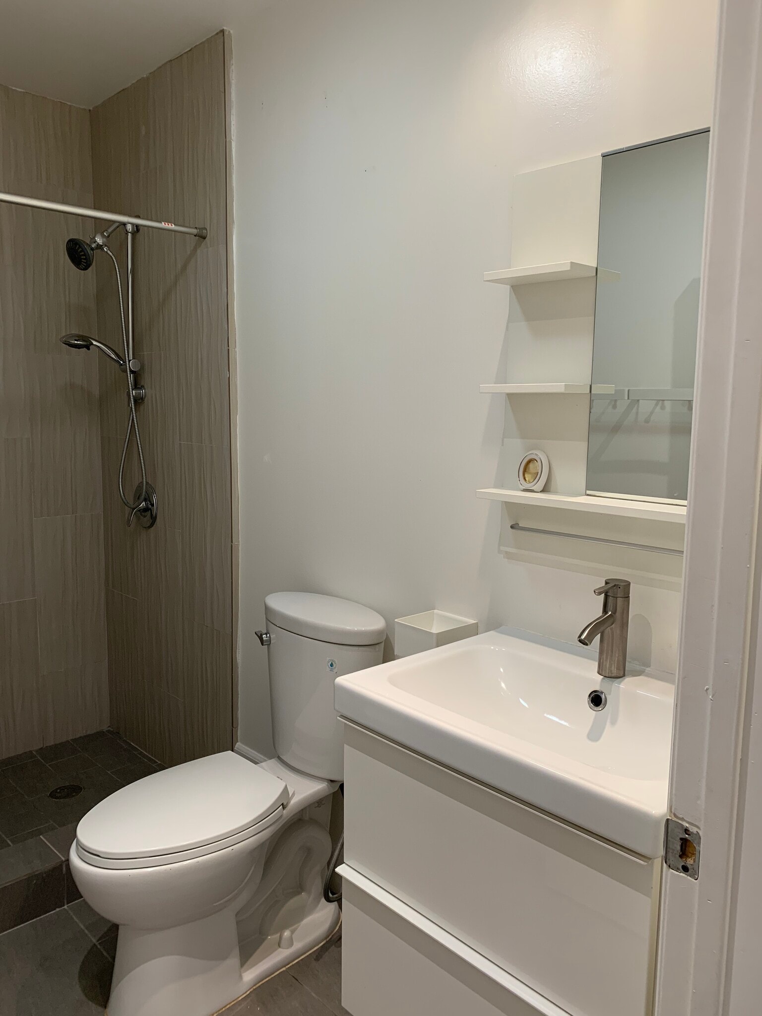 Bath - 6470 W 84th Pl