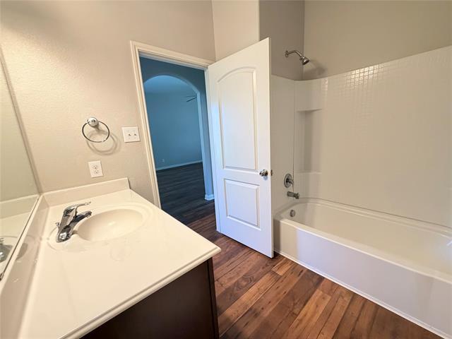 Building Photo - 2134 Redbud Dr