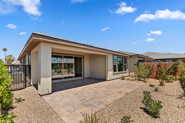 Building Photo - 51600 Sidewinder Dr