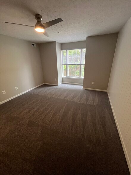 Building Photo - 904 Jessicas Ln