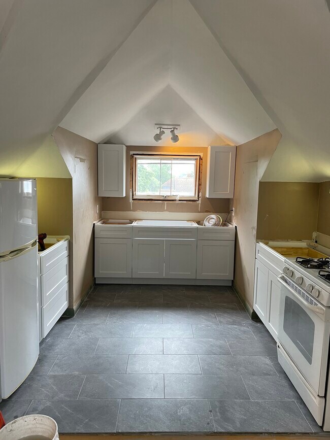 Quartz Countertops coming soon - 179 Whitman Ave