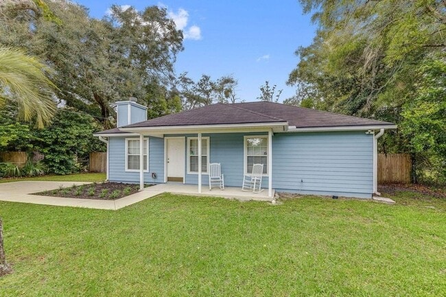 Building Photo - 3 bedroom 2 bath house in the heart of Ora...
