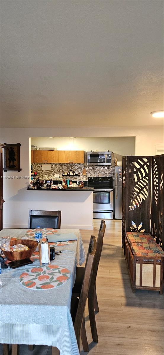 Building Photo - 4360 NW 79th Ave