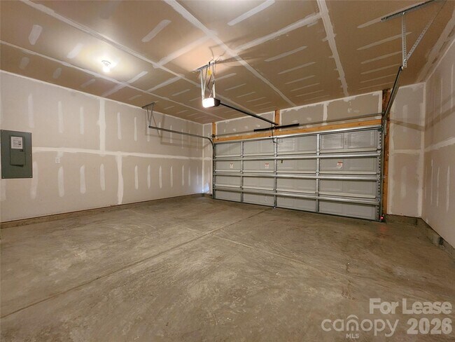 Building Photo - 125 Sycamore Xing Ct