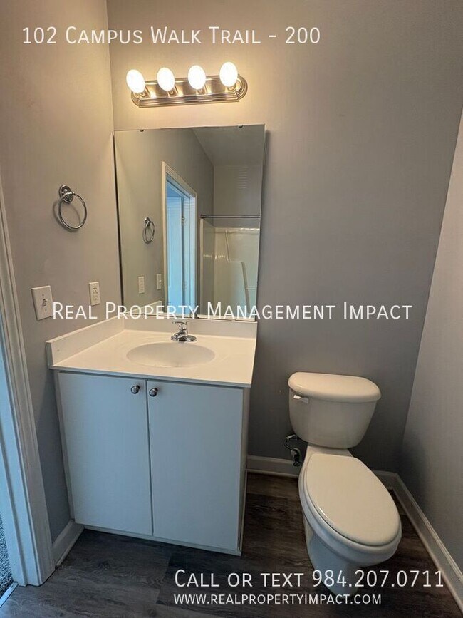 Building Photo - 102 Campus Walk Trl