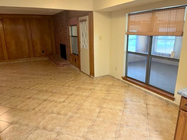 Building Photo - 3904 Woodbury Ct