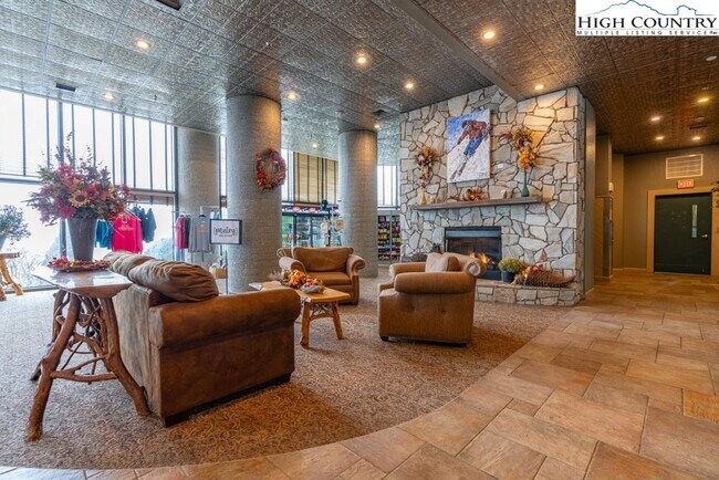 Building Photo - 303 Sugar Top Dr