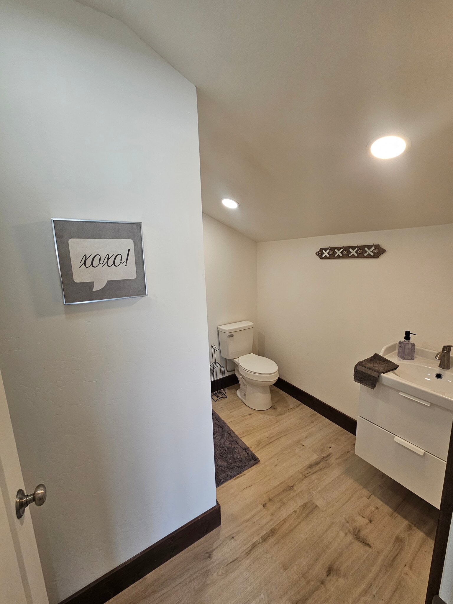 Building Photo - 720 Farmall Ln