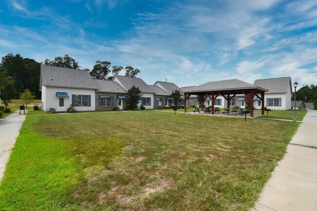 Building Photo - Pine Grove Apartments