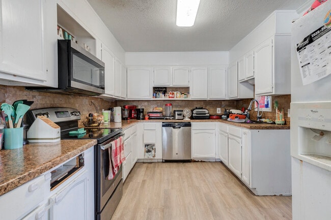 Building Photo - 4202 44th St