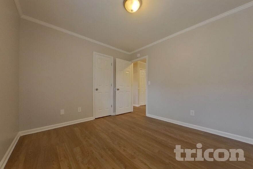 Building Photo - 180 Riglaw Cir