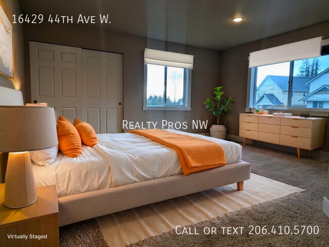 Building Photo - 16429 44th Ave W