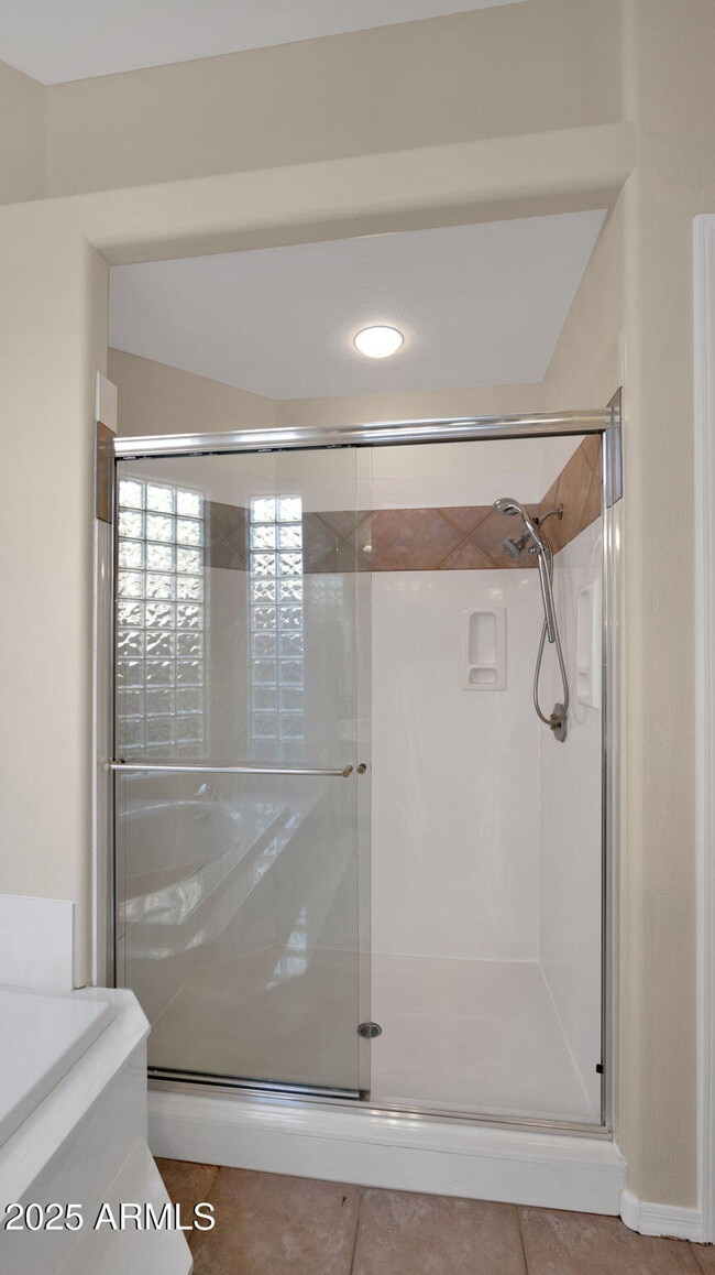 Building Photo - 11732 E Sand Hills Rd