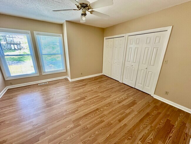 Building Photo - 107 Arcadia Ln