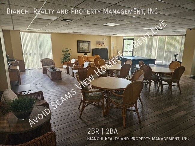 Building Photo - 6365 Bahia Del Mar Blvd S