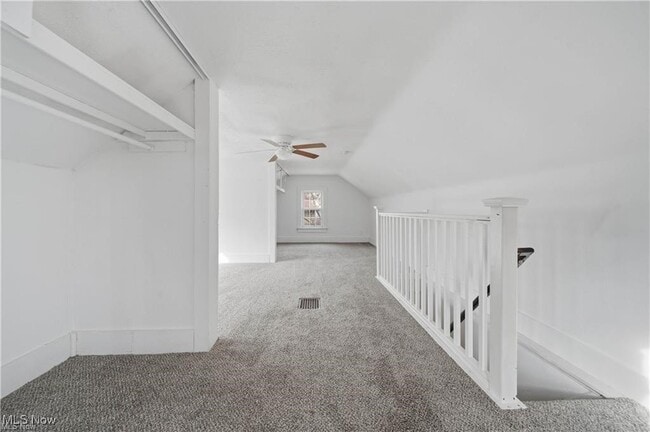 Building Photo - 437 Erie St