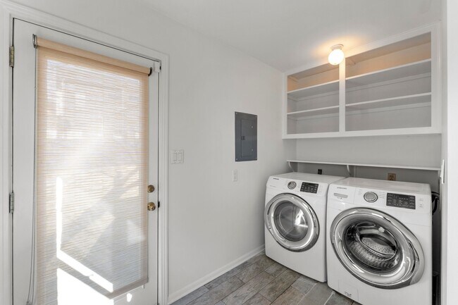 Building Photo - 1000 Arcadia Ave