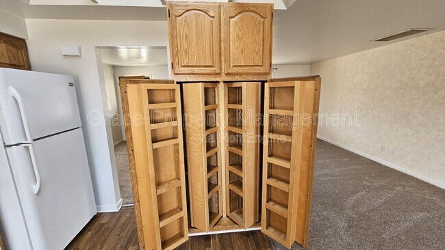 Building Photo - 8151 W Evans Ave