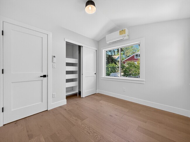 Building Photo - 5237 37th Ave NE