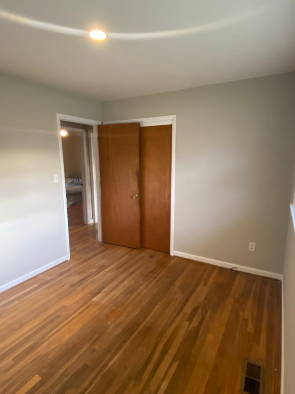 Building Photo - 298 Eastwood Dr