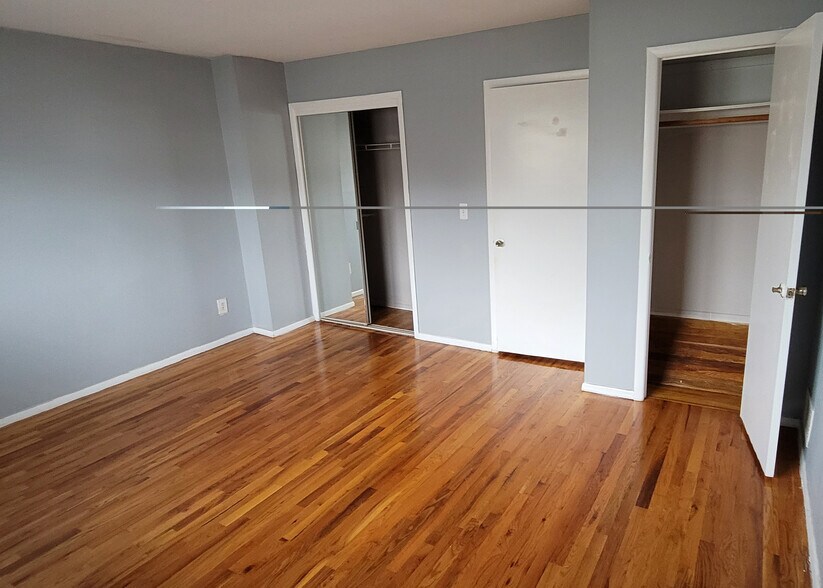 Building Photo - 31 Devens St