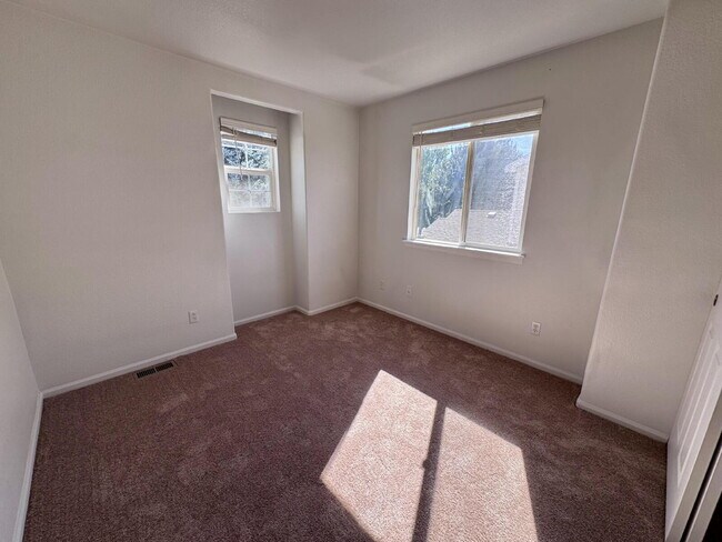 Building Photo - 19308 E Dickenson Pl