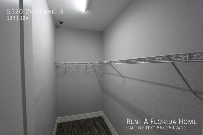 Building Photo - 5120 24th Ave S