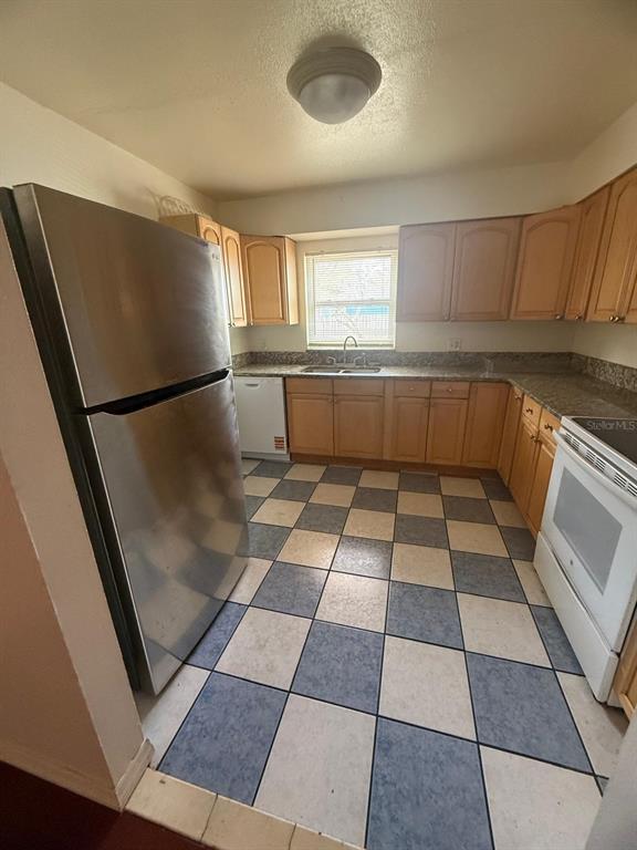 Building Photo - 4913 E Liberty St