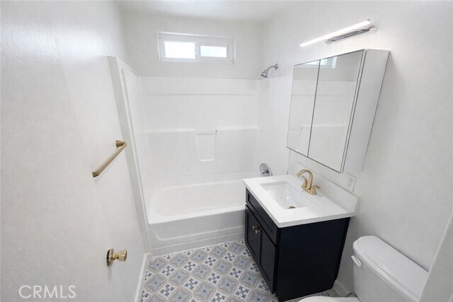 Building Photo - 11441 Oxnard St