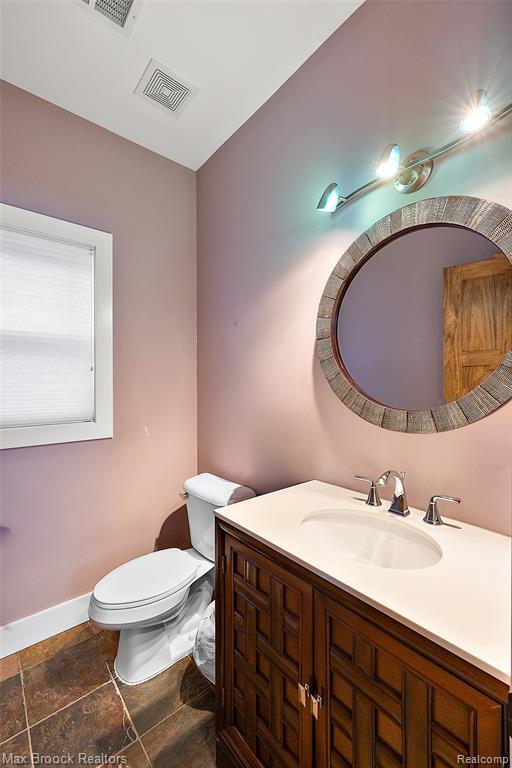 Building Photo - 2022 Willow Beach St