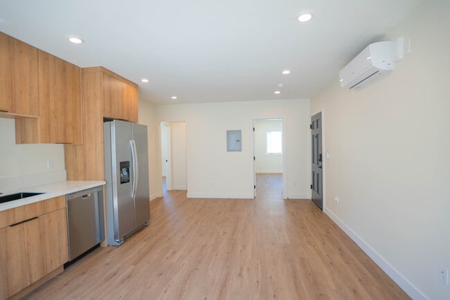 Building Photo - 1036 Westmoreland Ave