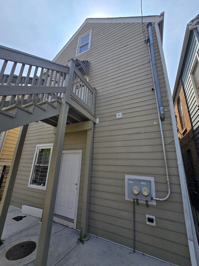 Building Photo - 2741 S Trumbull Ave