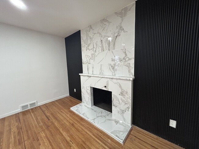 Building Photo - 254 W Craig Hill Dr