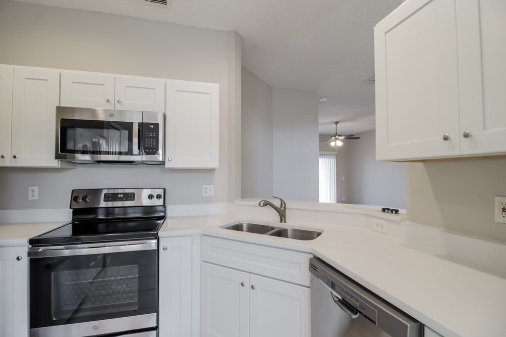 Building Photo - 4244 Waterside Pointe Cir
