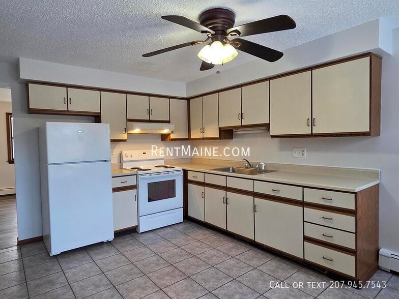 Building Photo - 2 Hartley St