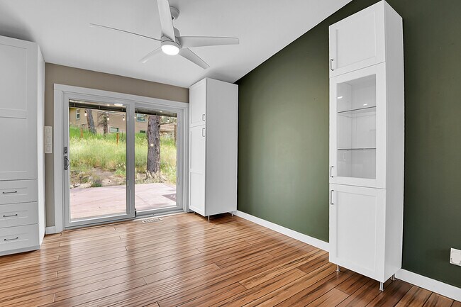 Building Photo - 5237 S Olive Rd