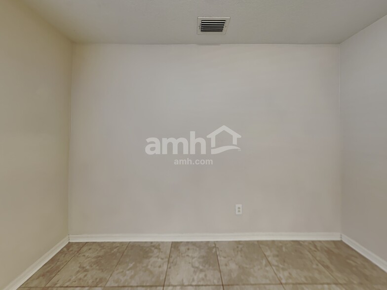 Building Photo - 6803 Summer Cove Dr