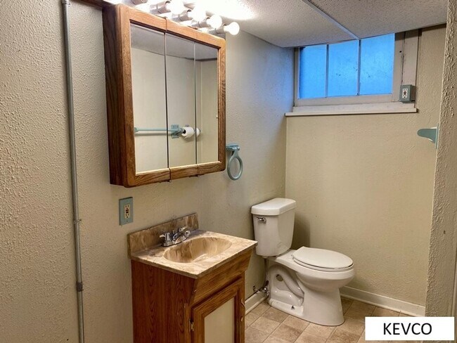 Building Photo - 601 Smith St