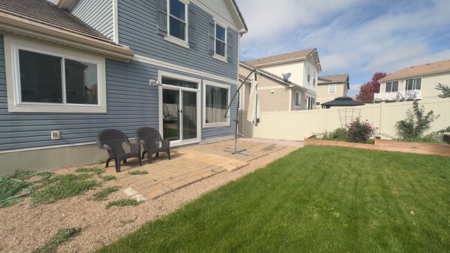 Building Photo - Great House in Thompson River Crossing