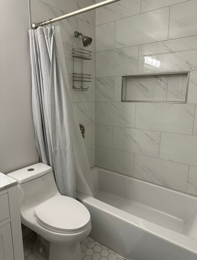 Building Photo - 9374 Tartan View Dr
