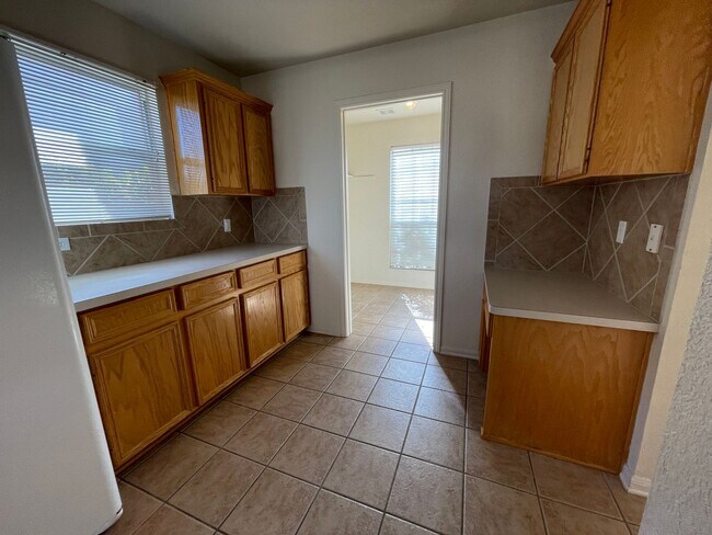 Building Photo - 4-Bedroom House for Rent in Killeen