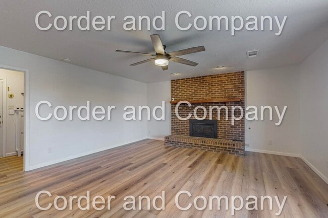 Building Photo - COMMING SOON! Spacious Floorplan - 3 Bedroom 2 Bathroom 2 Car Garage Home