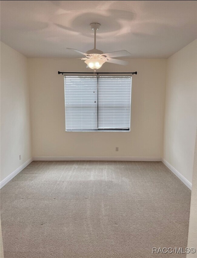 Building Photo - 2395 N Brentwood Cir