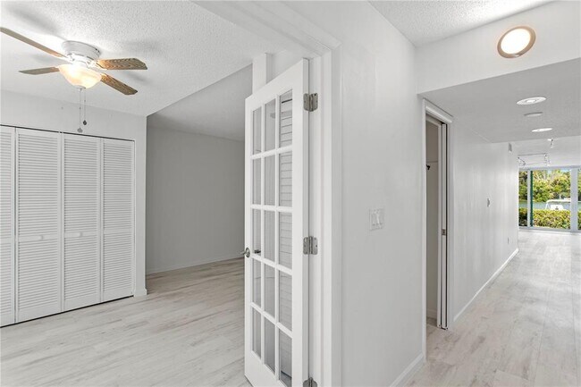 Building Photo - 6700 Gulf of Mexico Dr