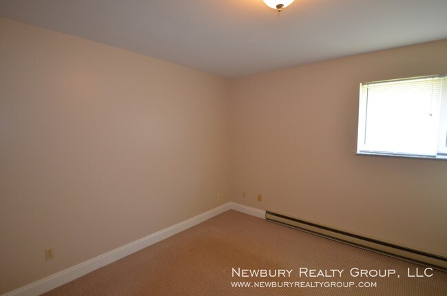 Building Photo - Sunbury Estates