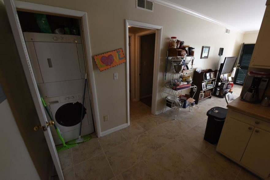 Building Photo - 55 Hanover Cir