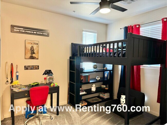 Building Photo - Newer 4 Bedroom 3 Bathroom Home With Solar...