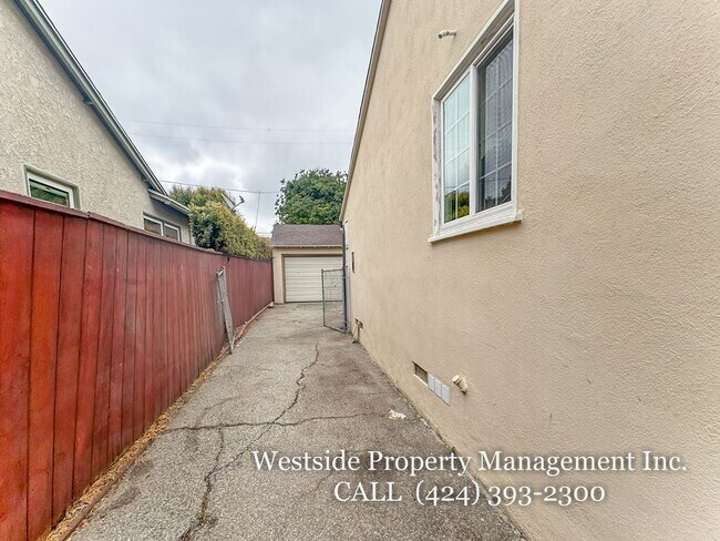 Building Photo - 3404 Butler Ave
