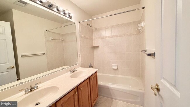 Building Photo - 3724 Renoir Terrace