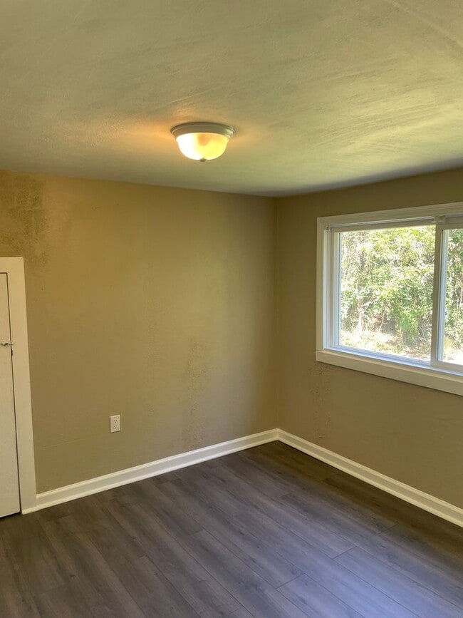 Building Photo - 116 Oakland Ave